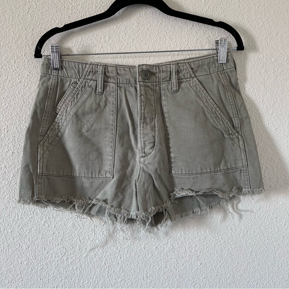 American Eagle Women’s Shorts 6 Light Olive Button Fly Raw Hem 100% Cotton